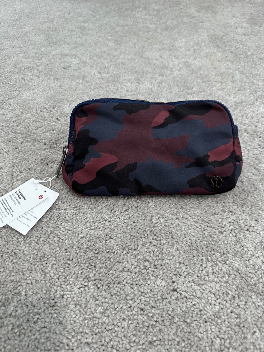 lululemon athletica Crossbody Pouch - Navy & Burgundy Camo